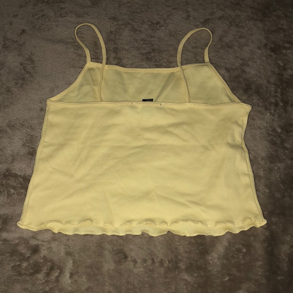 Yellow Ruffled Top💛 - Picture 2 of 2
